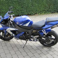 Yamaha Yzf R1