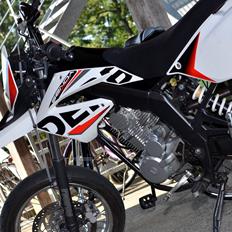 Derbi Senda 125 SM 4T