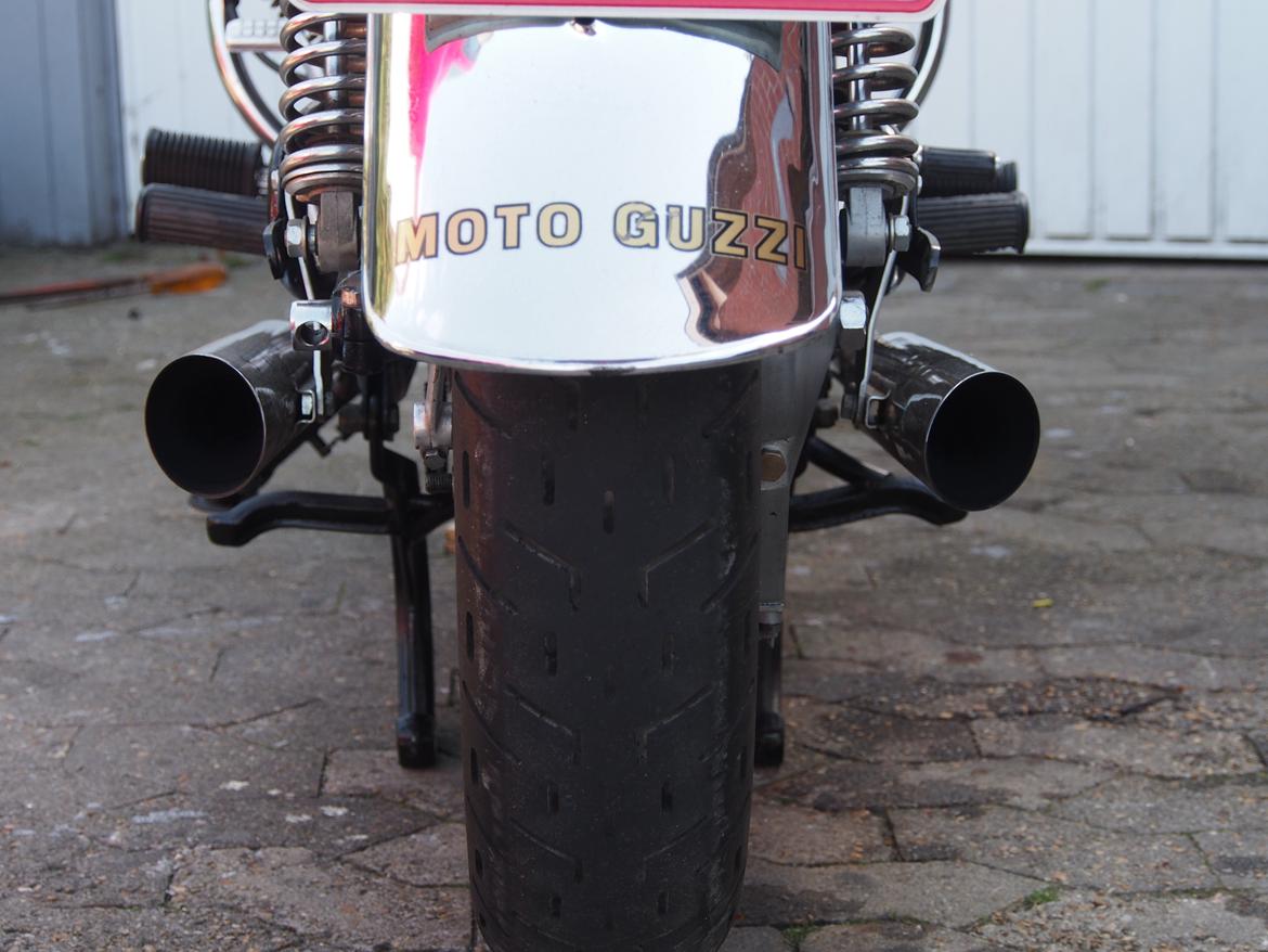 Moto Guzzi V7 850 GT - God lyd i slashcut potterne billede 20