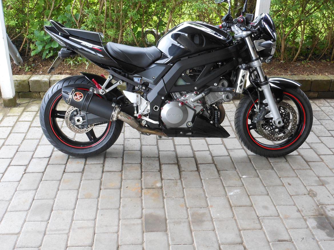 Suzuki SV 1000NK7 billede 2