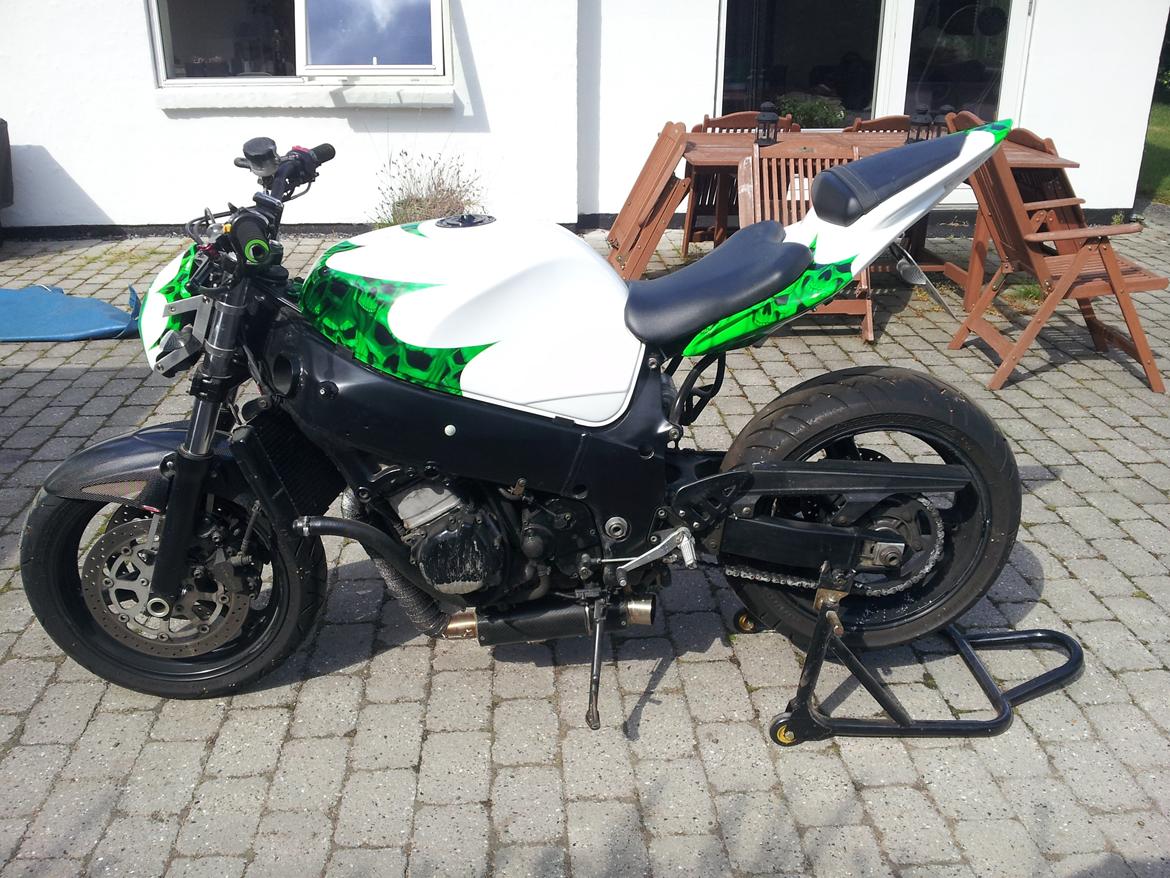 Suzuki gsxr 600 srad streetfighter billede 7