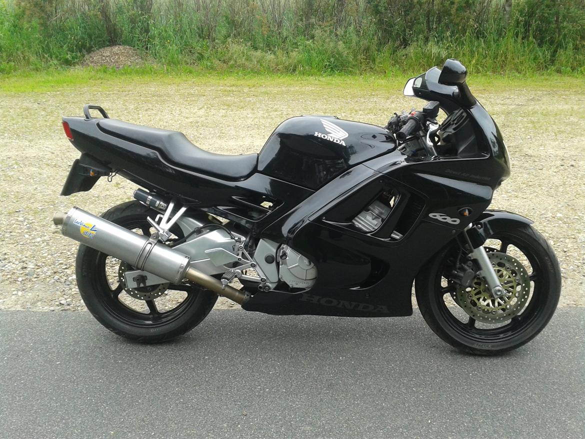 Honda CBR 600 F3 Solgt! billede 4
