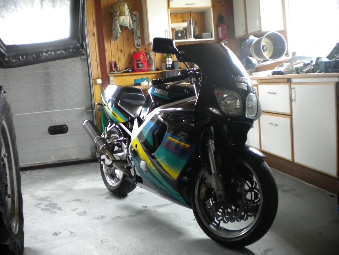 Yamaha FZR 600R billede 1