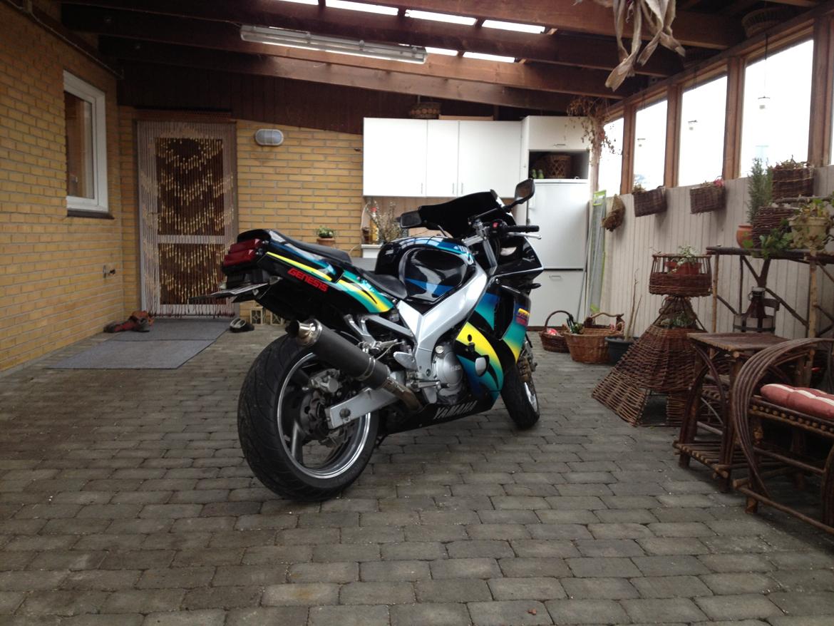 Yamaha FZR 600R billede 9