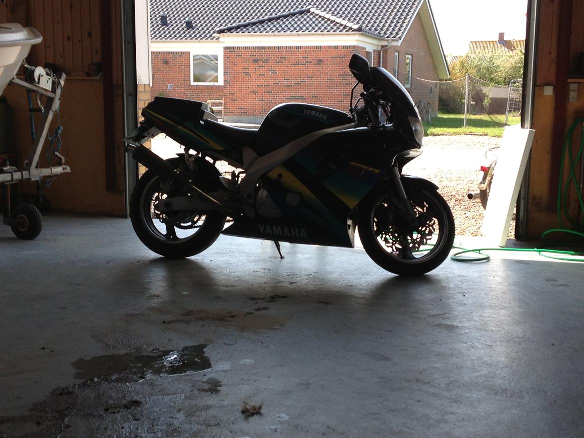 Yamaha FZR 600R billede 11