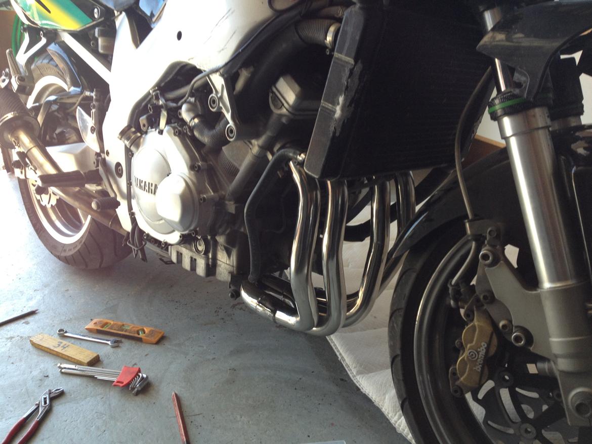 Yamaha FZR 600R billede 12