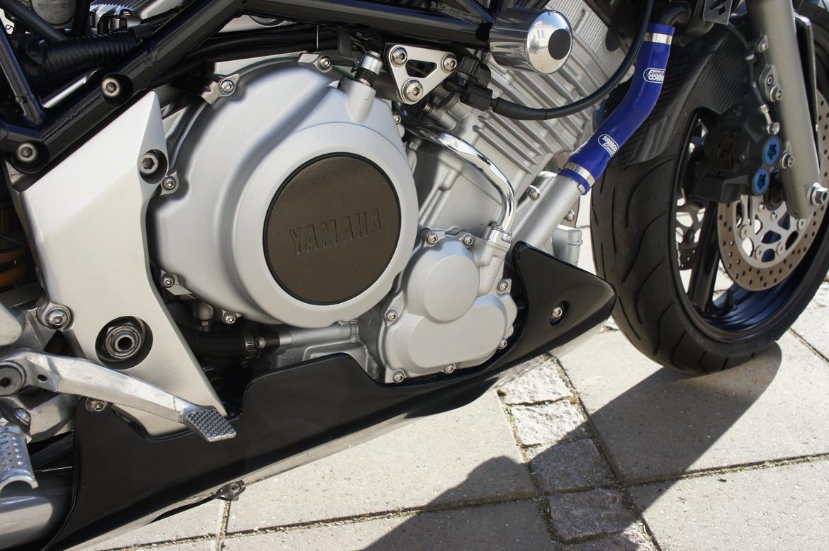 Yamaha TRX 850 billede 17