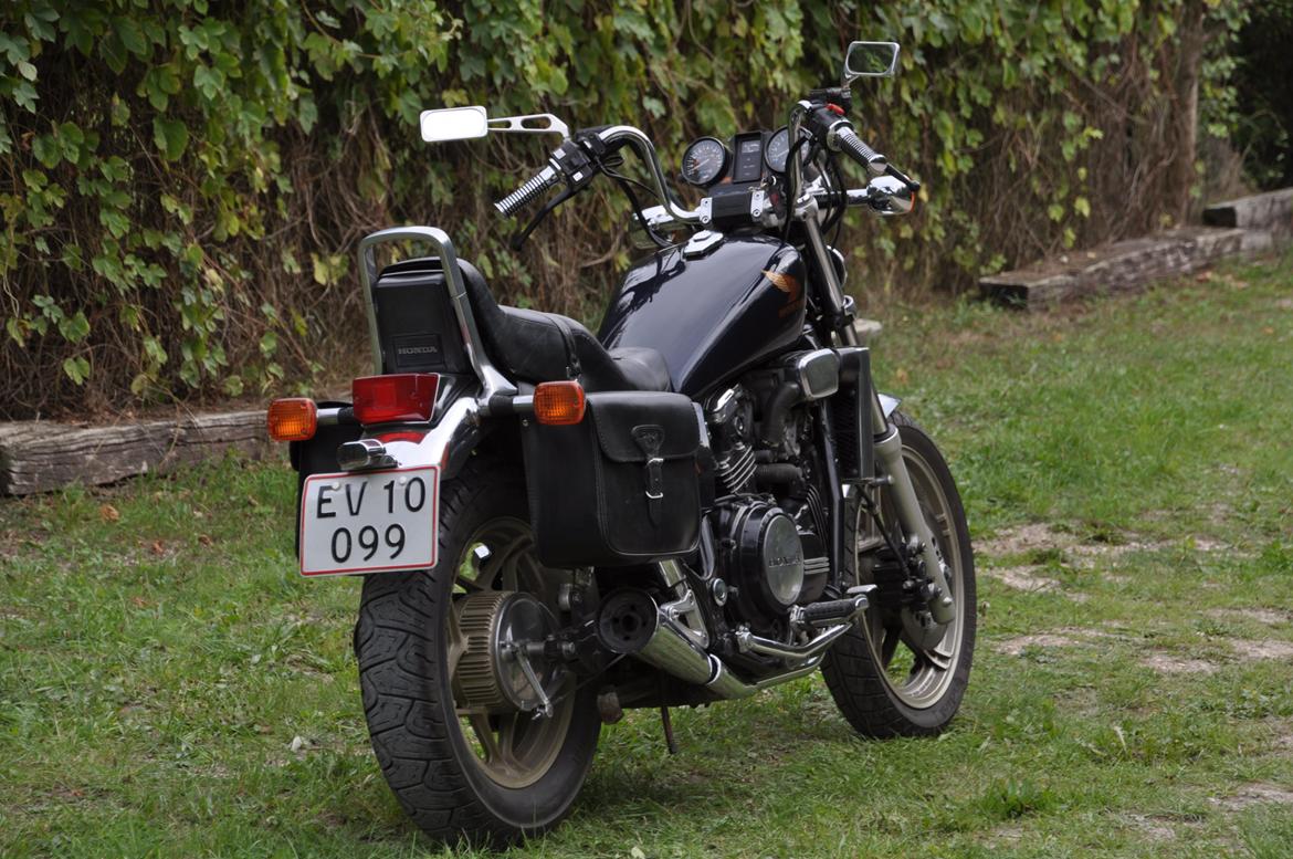 Honda VF 750 MAGNA billede 5