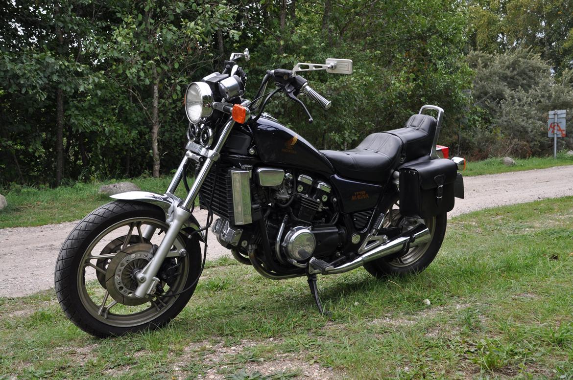 Honda VF 750 MAGNA billede 12