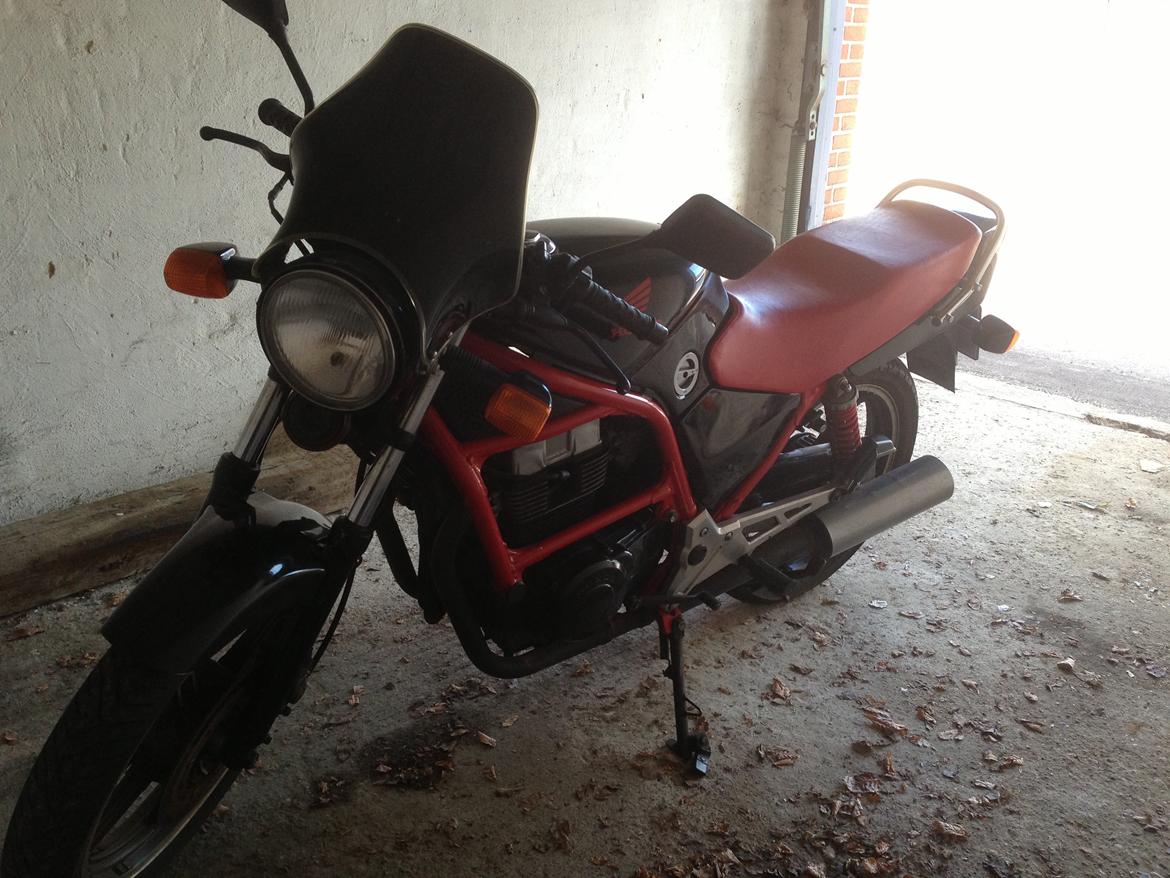 Honda CB 450 S - 14/8/13.
Købt og betalt i Vejle. billede 2