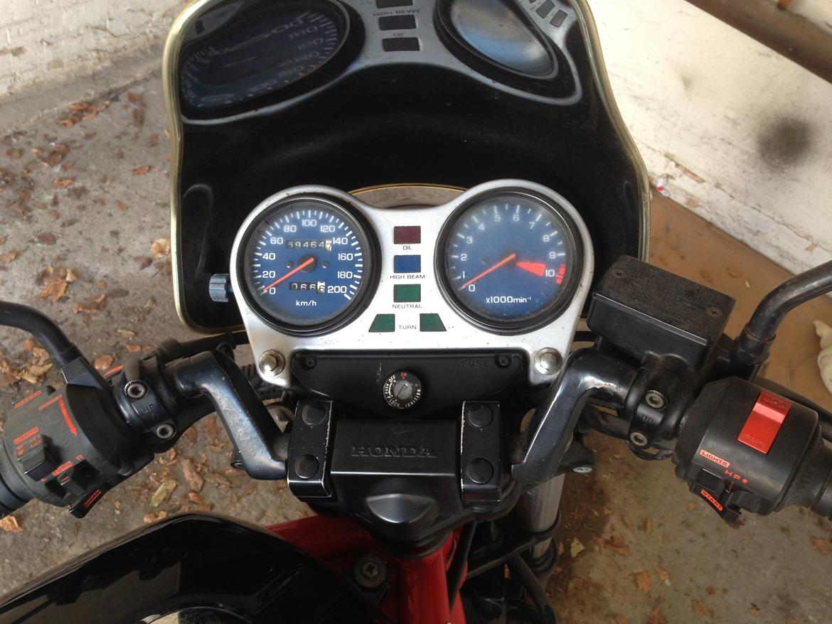 Honda CB 450 S - 14/8/13.
Købt og betalt i Vejle. billede 6