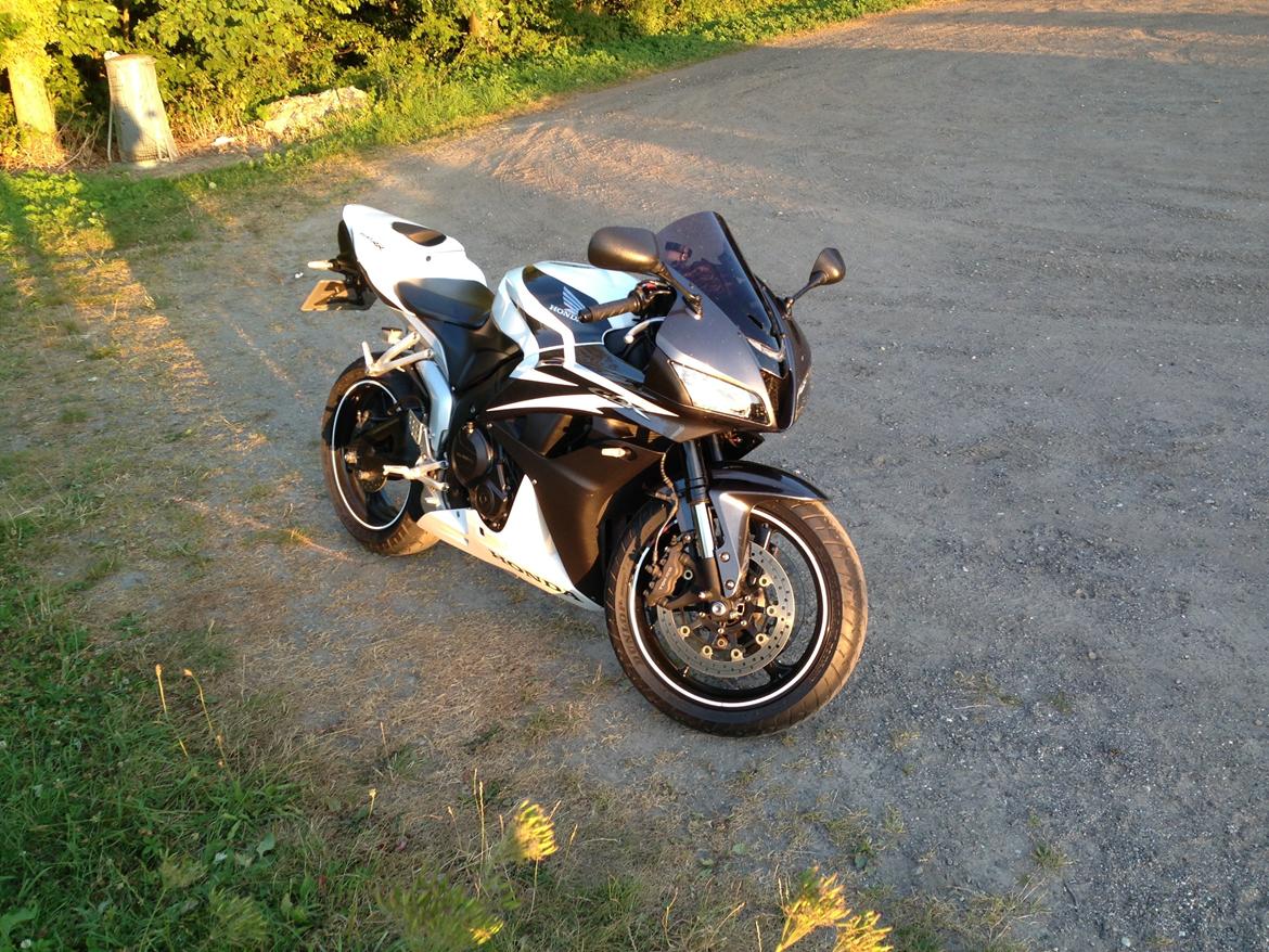 Honda Cbr 600 rr billede 2