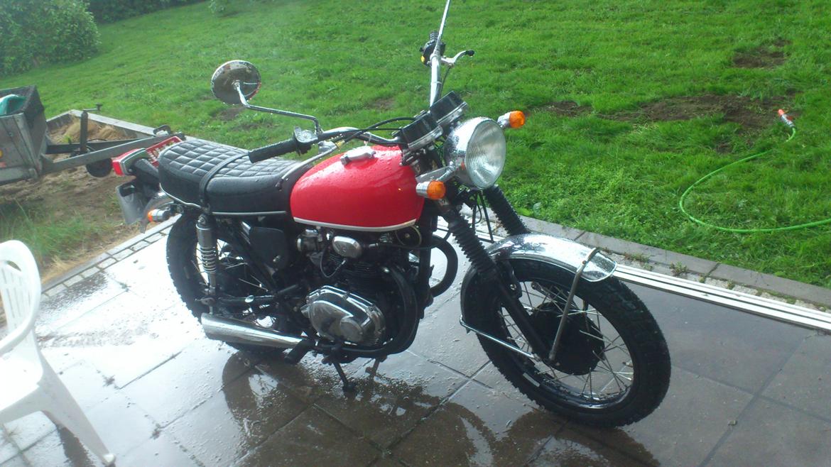 Honda CB350K - Store vaskedag - lige fået plader på billede 3