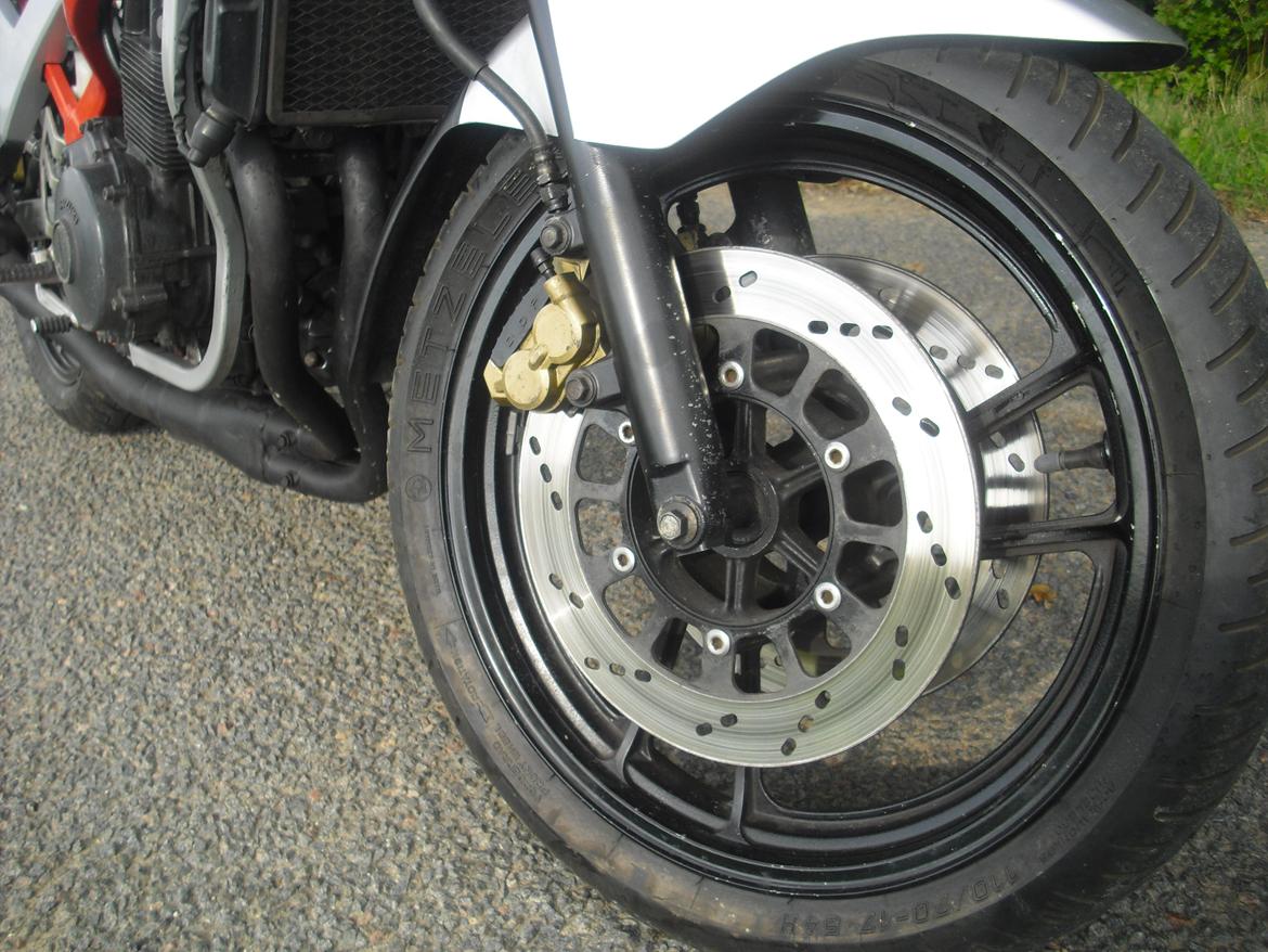 Suzuki GSX400XS Impulse billede 5