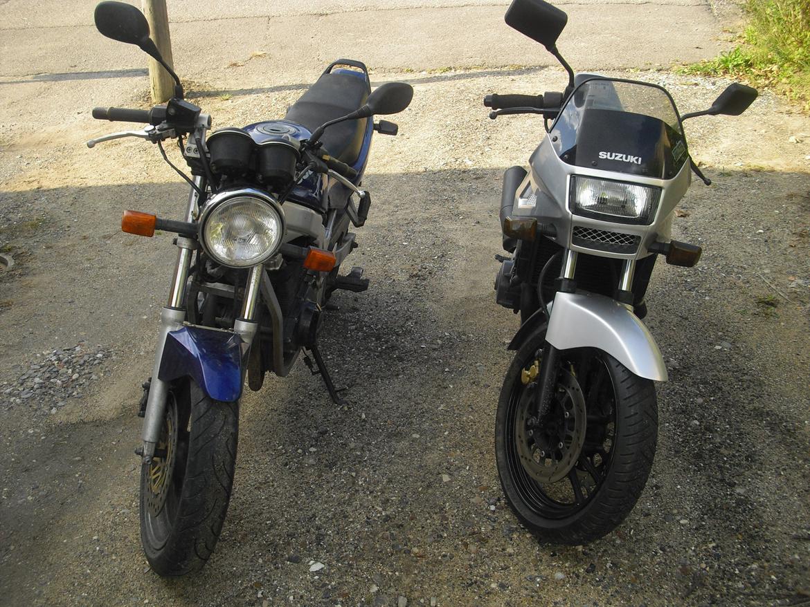 Suzuki GSX400XS Impulse - Sammen med min GS500E (til sammenligning af størrelse) billede 12