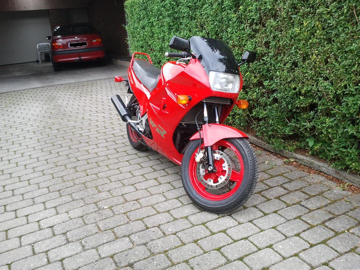 Honda vfr 750 f (solgt) billede 2