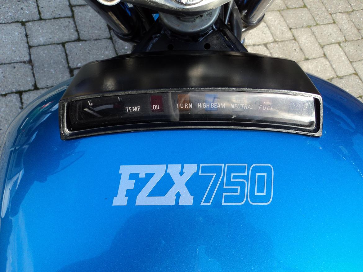 Yamaha FZX 750 FAZER - FZX 750 FAZER fra 89.så ny er den jo ikke,men fed. billede 2