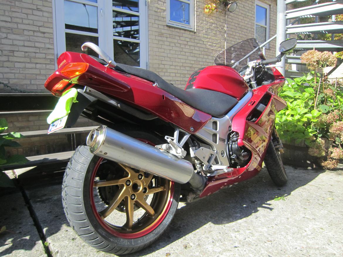 Honda VFR 750 RC 36 billede 3