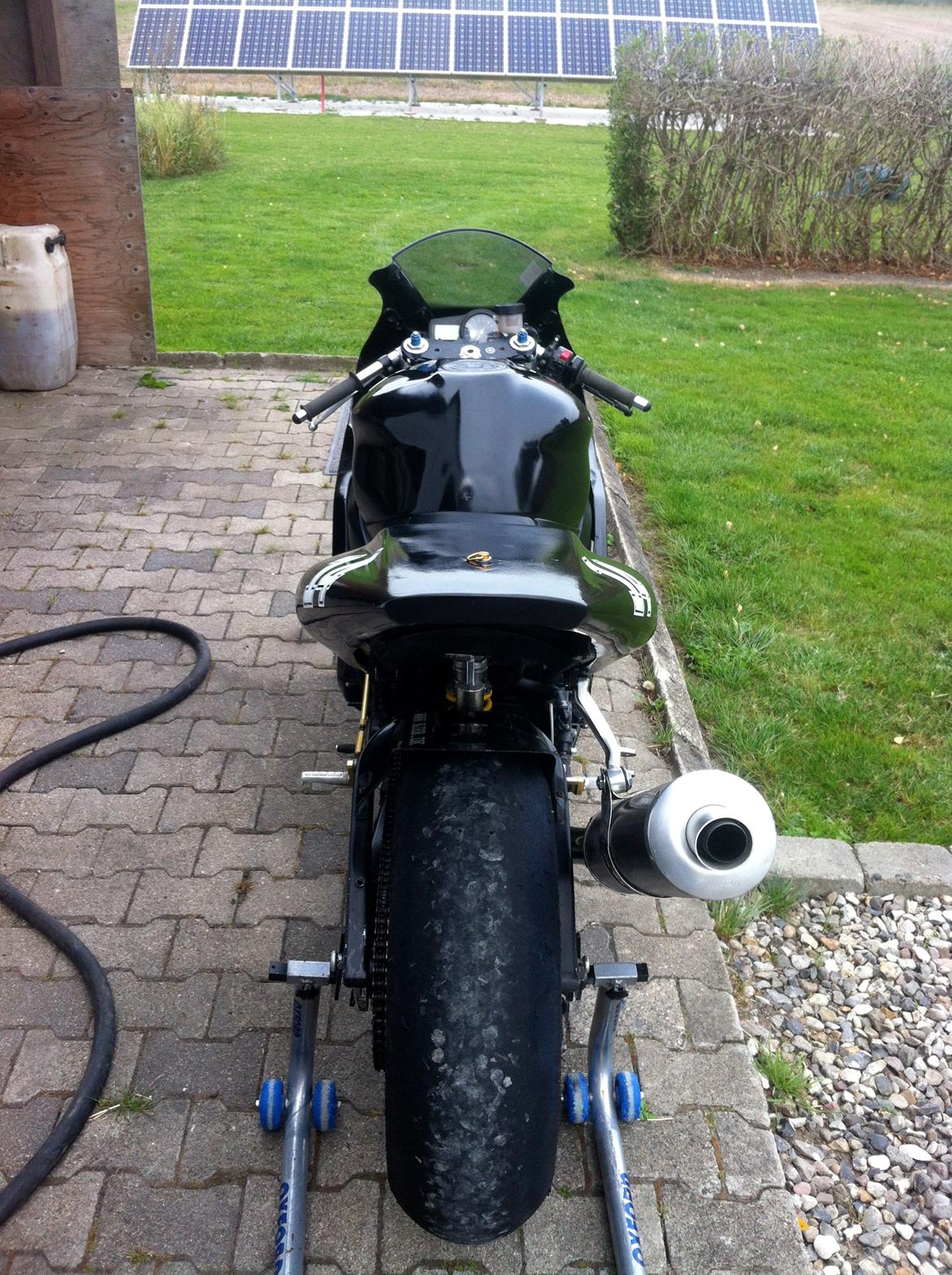 Yamaha R1 billede 10