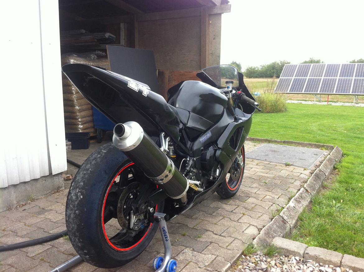 Yamaha R1 billede 11