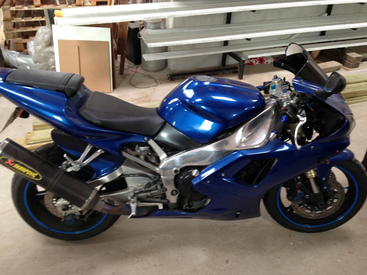 Yamaha YZF-R1 billede 1