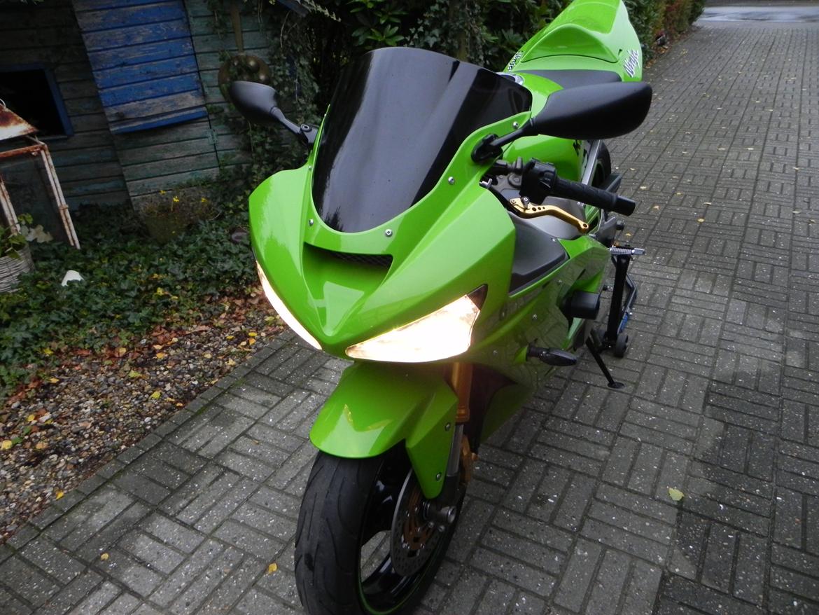 Kawasaki ZX6R billede 9