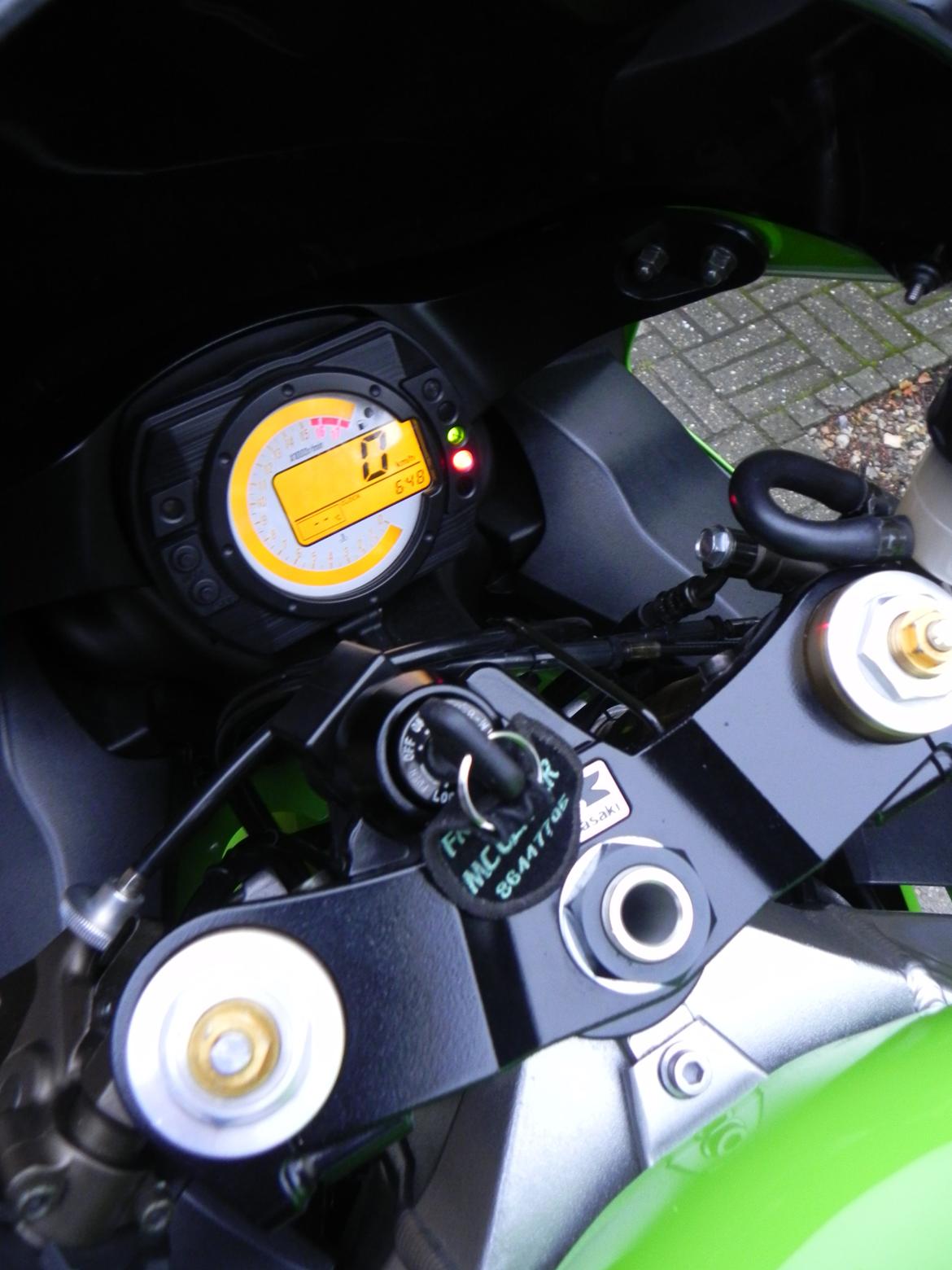 Kawasaki ZX6R billede 10