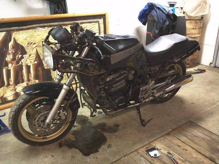 Kawasaki gpz 900 r projekt :) billede 1
