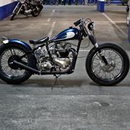 Triumph  Thunderbird 6T "Jamesville 53 Triumph" Bobber