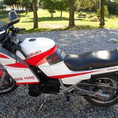 Suzuki GSX 1100 ef SOLGT Februar 2019