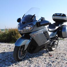 Kawasaki 1400 gtr