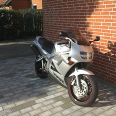 Honda VFR 750