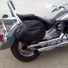 Yamaha xvs 1100 dragstar(V-star)