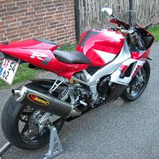 Yamaha YZF R1 RN04