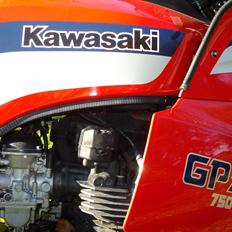Kawasaki Kawasaki GPZ 750 **SOLGT**