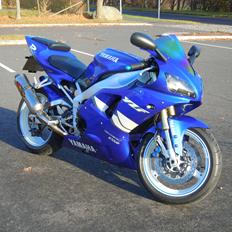 Yamaha R1