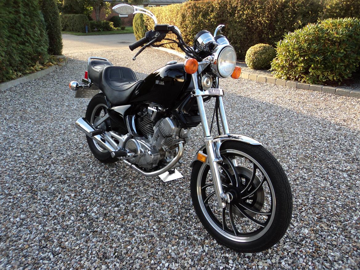 Yamaha XV 500 - Syntes selv det er en fin gammel mc. billede 8