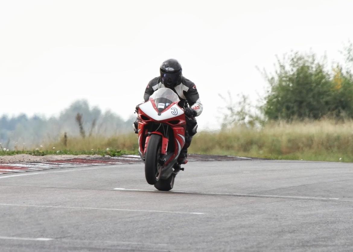 Yamaha YZF R1 >baneged< - Mantorp billede 14
