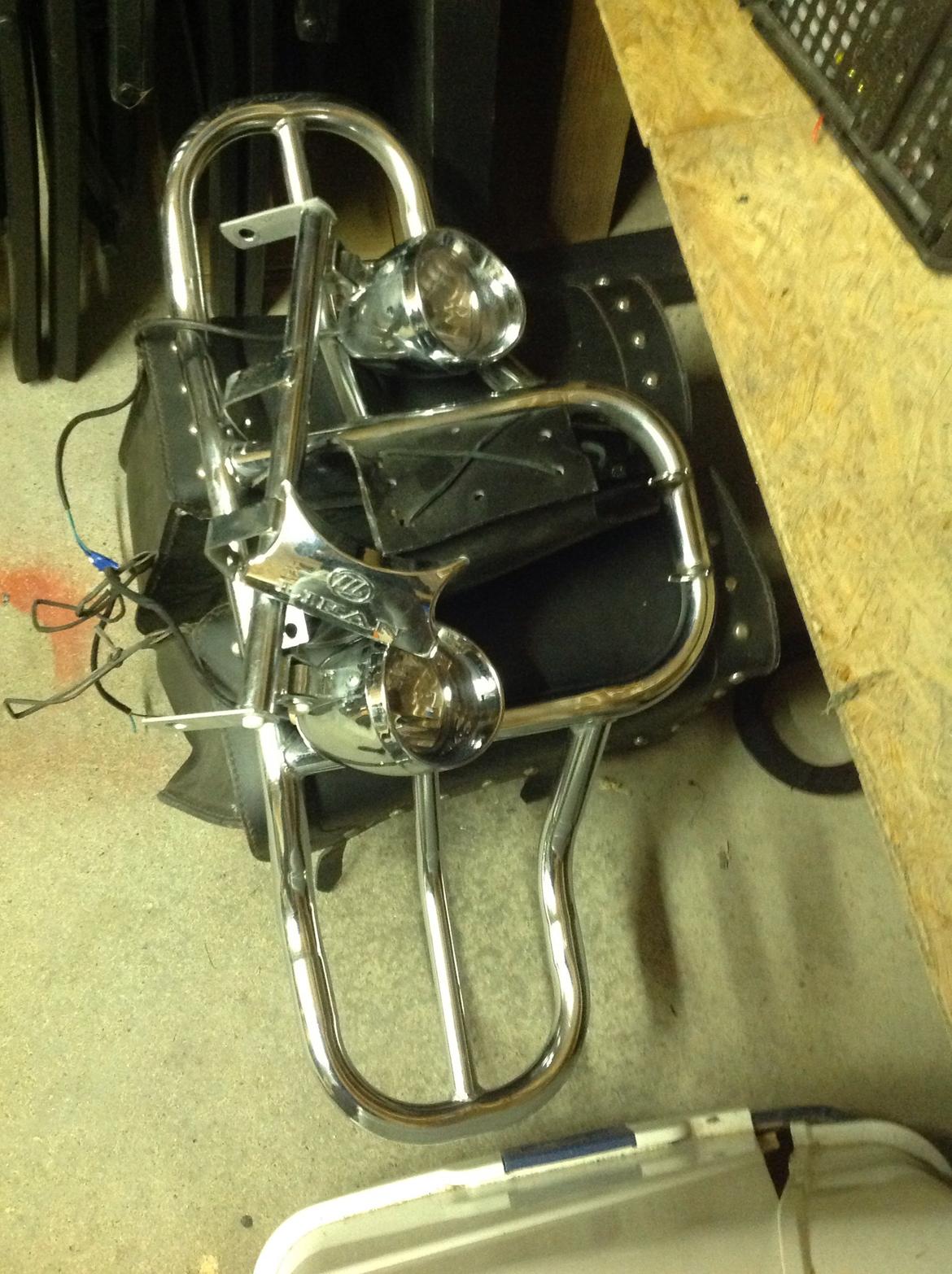 Lifan LF 250 Bobber( Solgt) - De første overflødigheder pillet af. billede 8