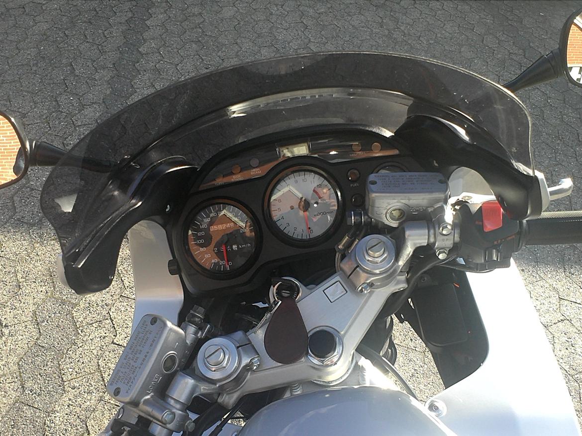 Honda VFR 750 billede 6