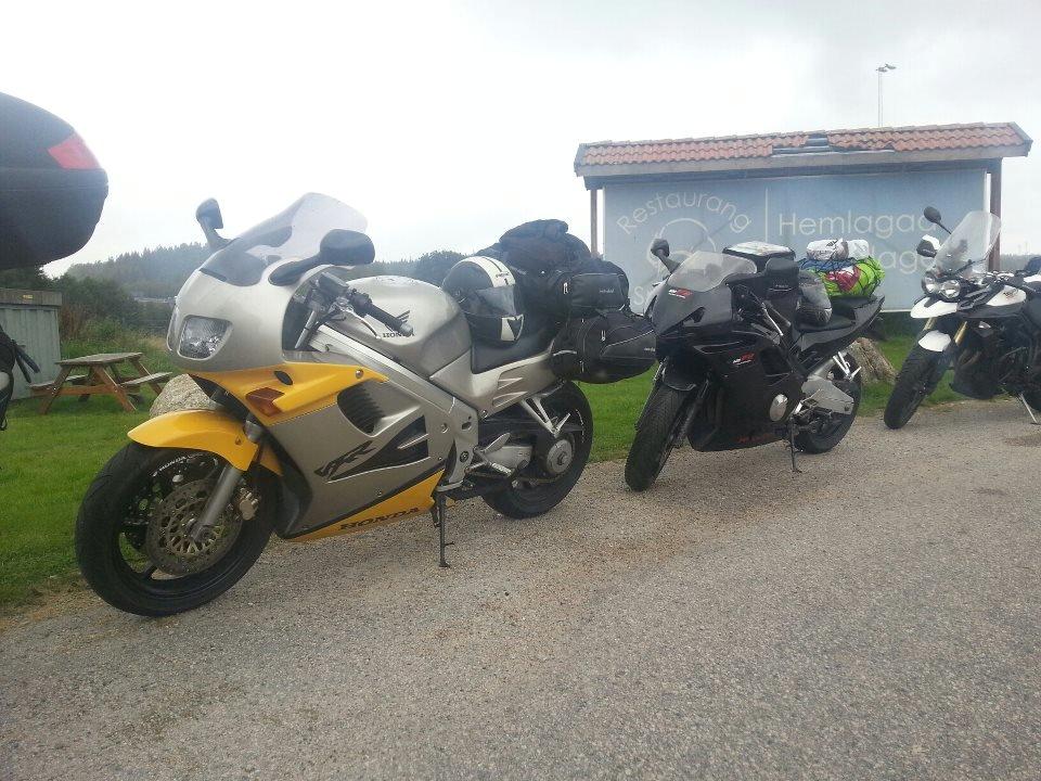 Honda VFR 750 (RC36) billede 3