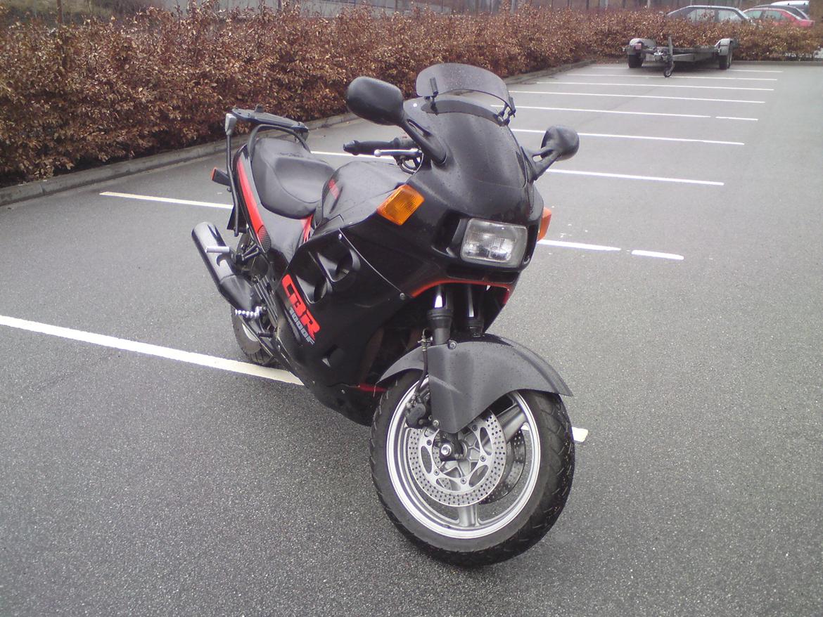 Honda CBR 1000F billede 2