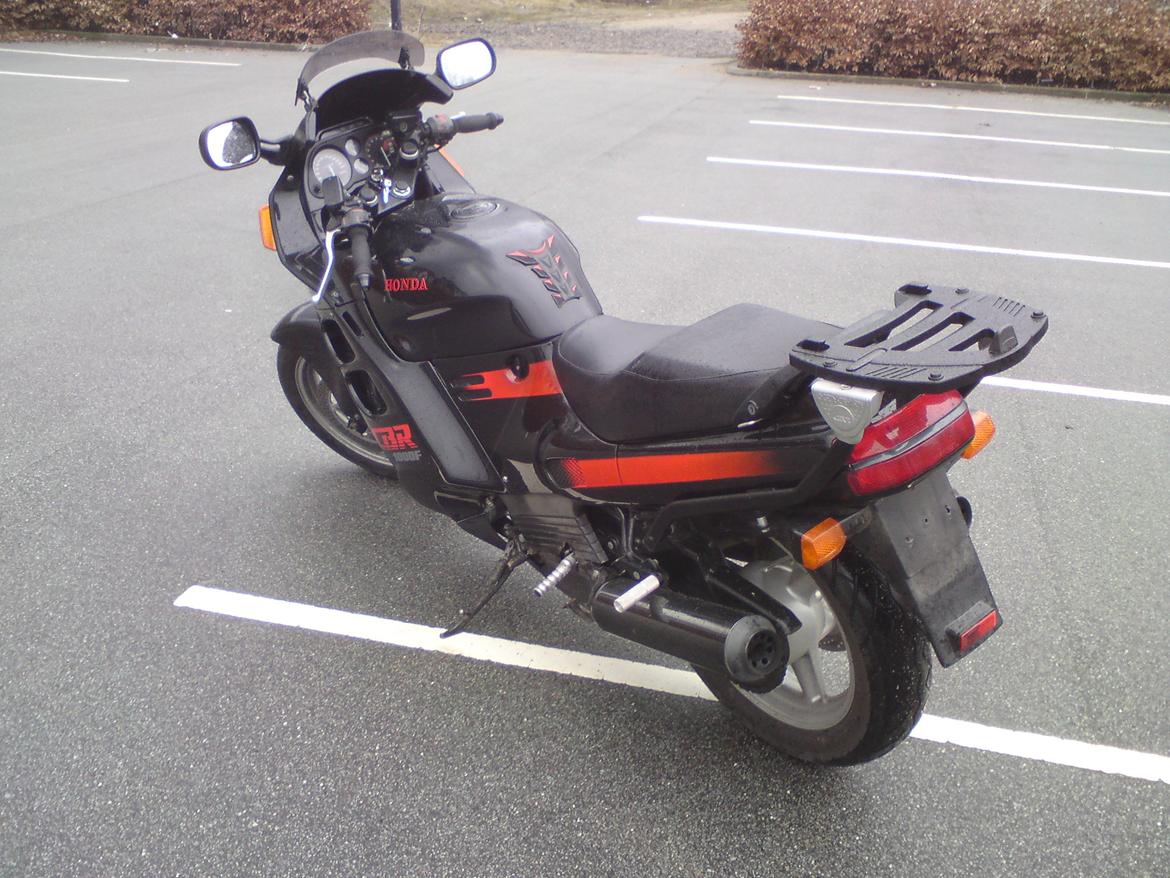 Honda CBR 1000F billede 4