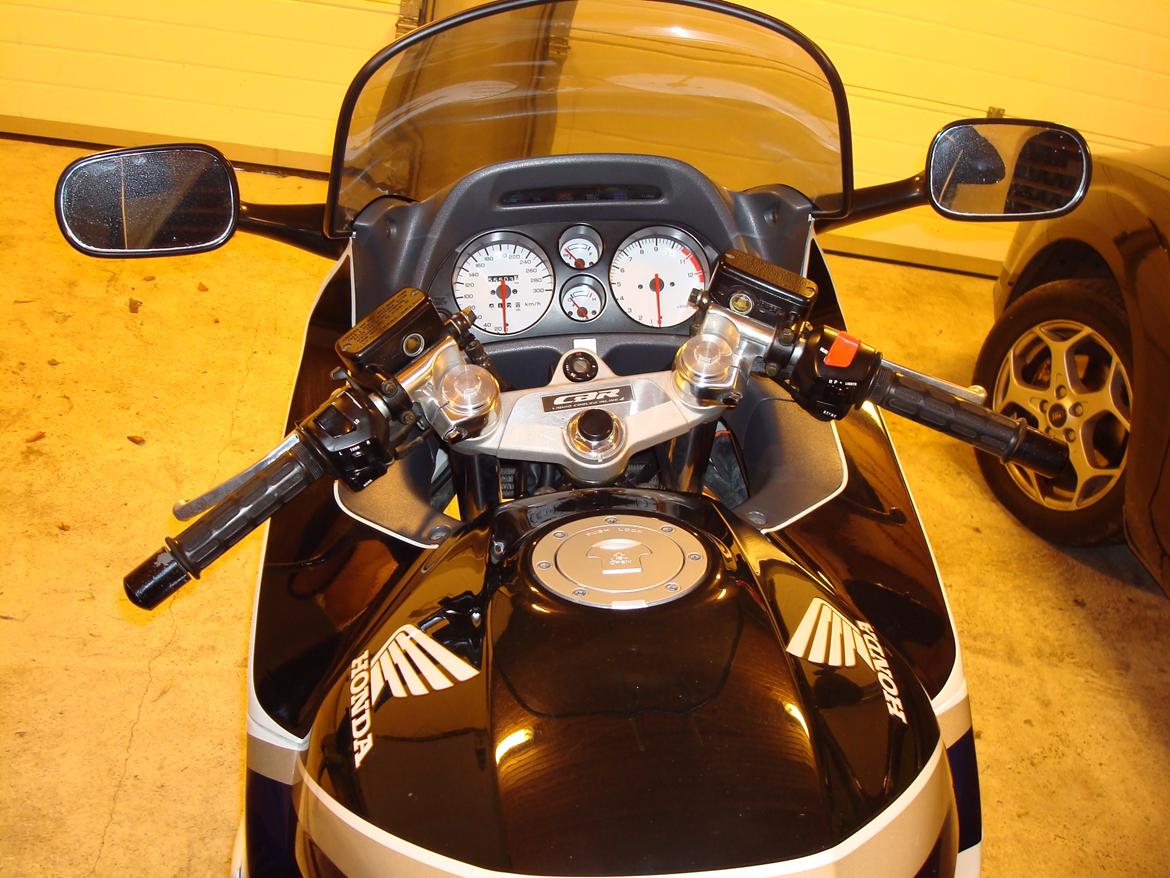 Honda Cbr 1000 F  Dual Brake - Hvide billede 7