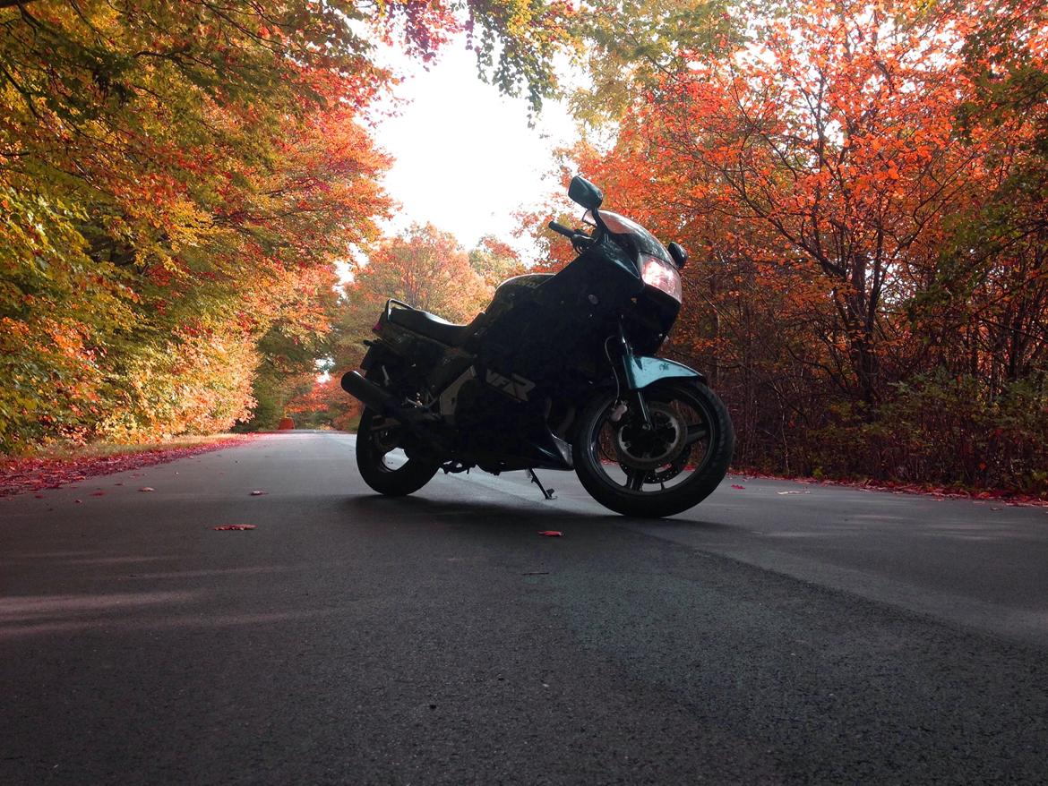 Honda VFR 750F billede 2
