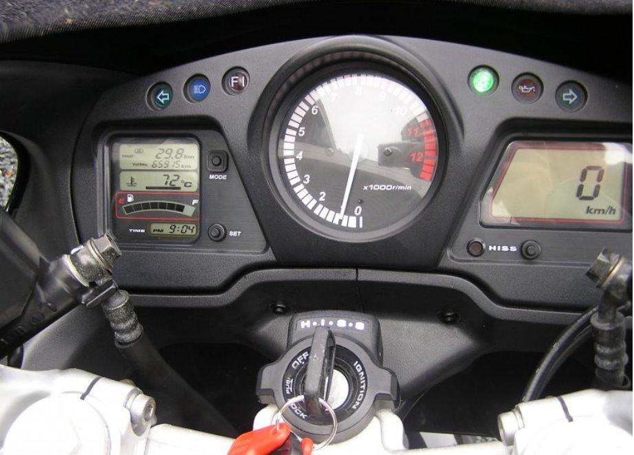 Honda CBR 1100XX Super BlackBird - Importeret fra Holland - kørt ca 65.000 km årgang 2001 billede 3