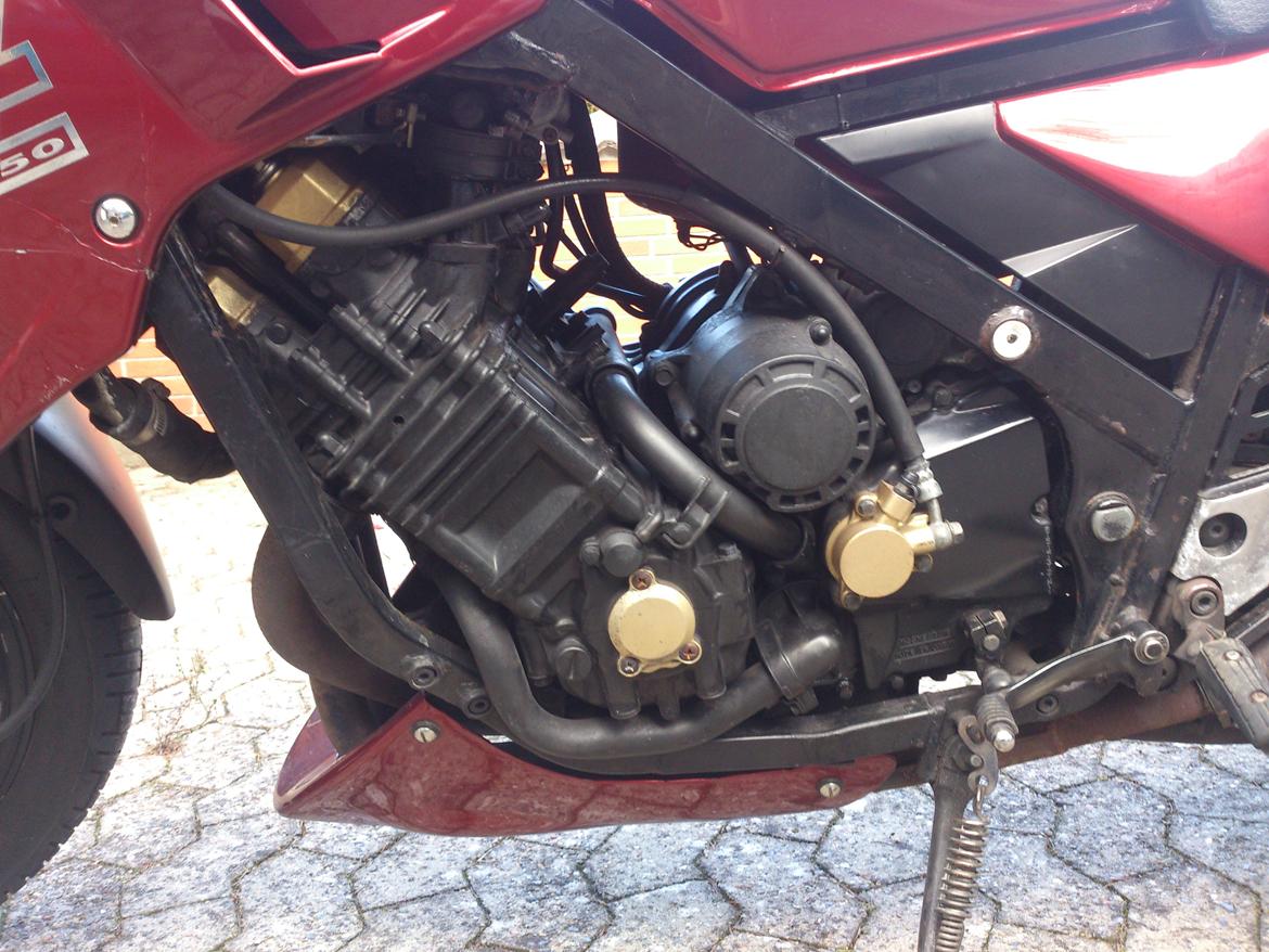 Yamaha FZ750 billede 8