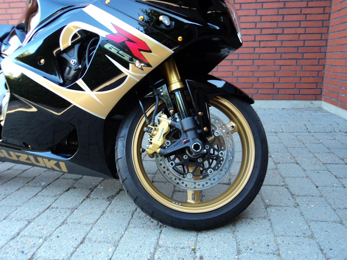 Suzuki GSX-R 1000 K3 (Totalskadet) billede 3