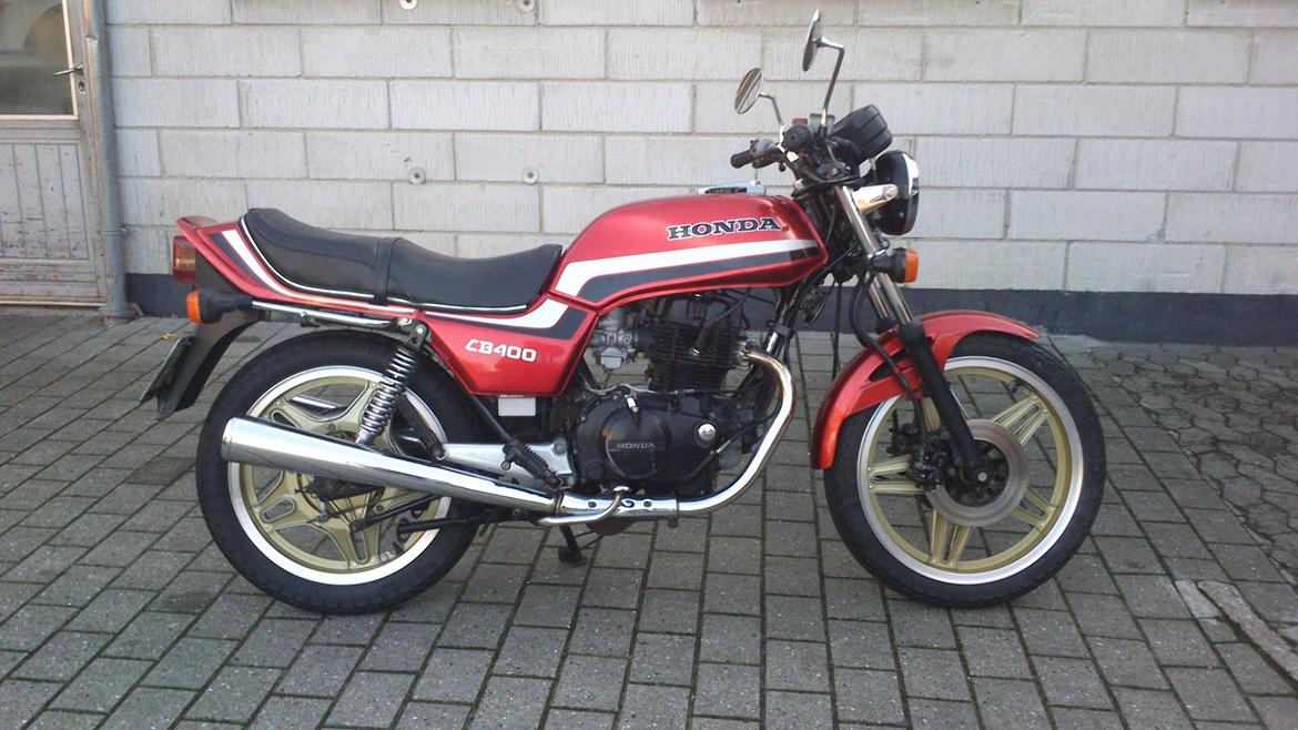 Honda CB 400 N billede 1