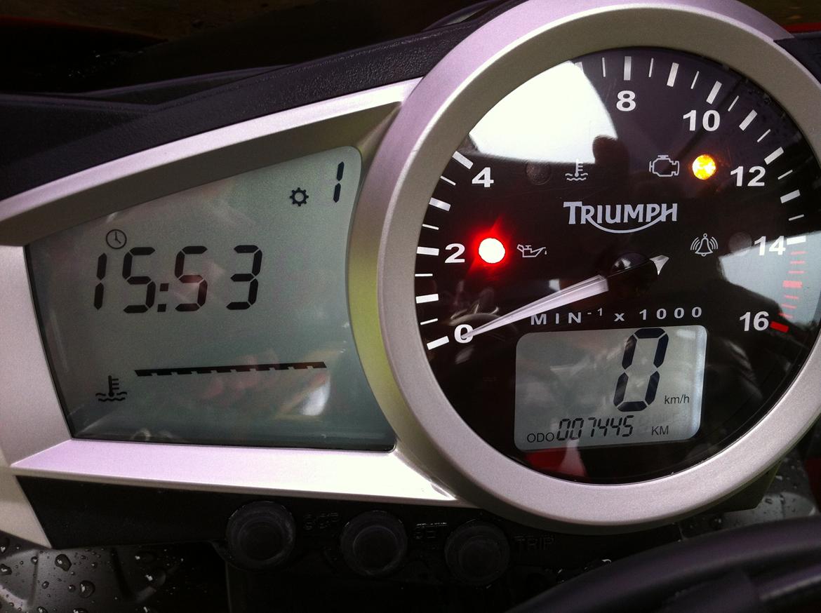 Triumph Daytona 675 ( SOLGT ) billede 6